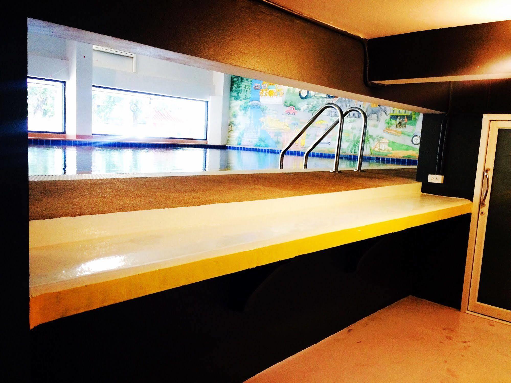 Chic Hostel Bangkok Zewnętrze zdjęcie