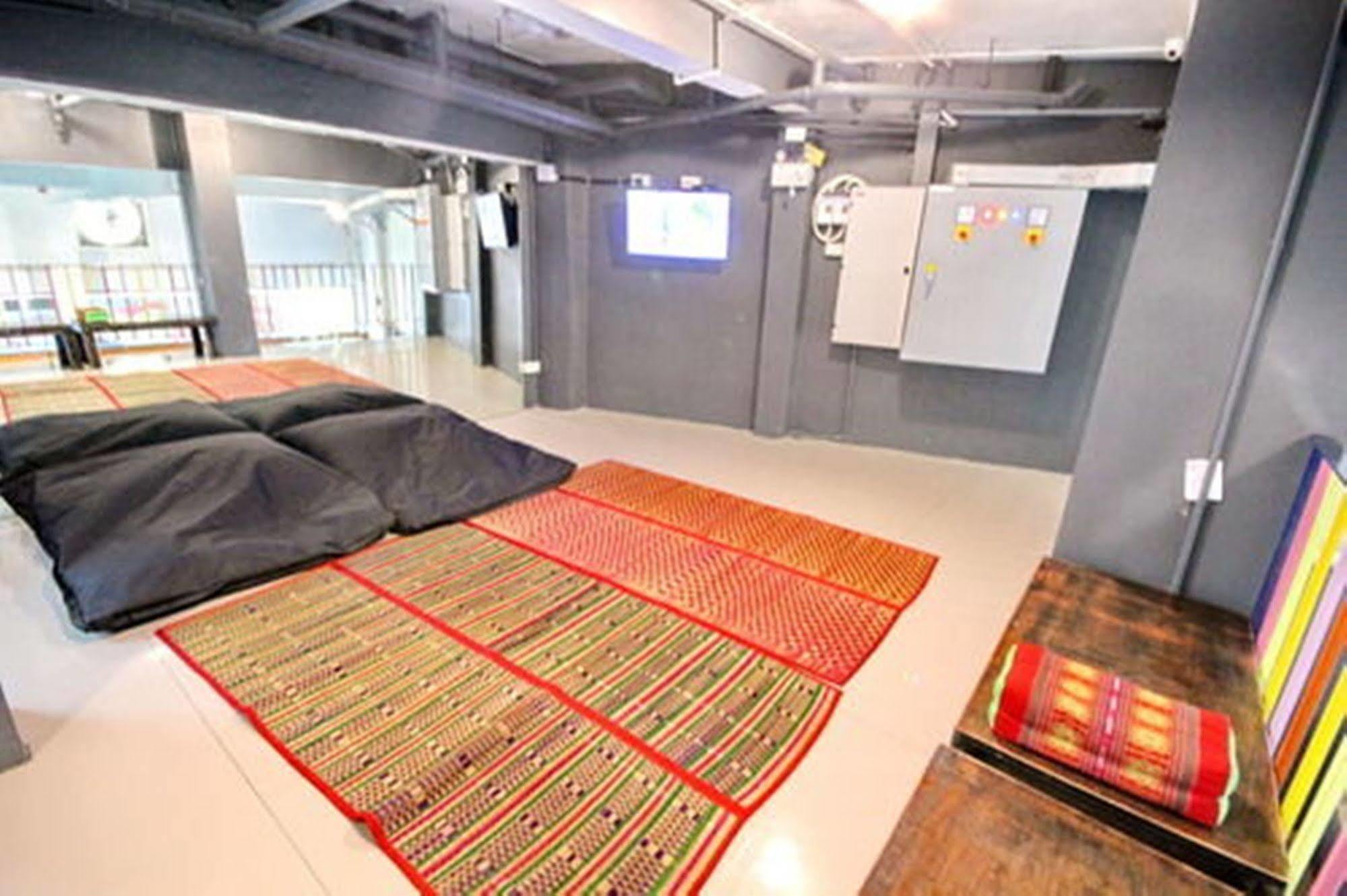 Chic Hostel Bangkok Zewnętrze zdjęcie